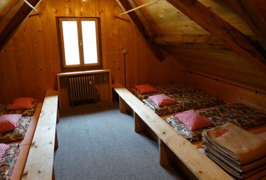 berghütte matratzenlager